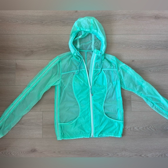 RARE Lululemon women’s translucent lightweight jacket lime/neon green size 6/8 - Picture 2 of 9